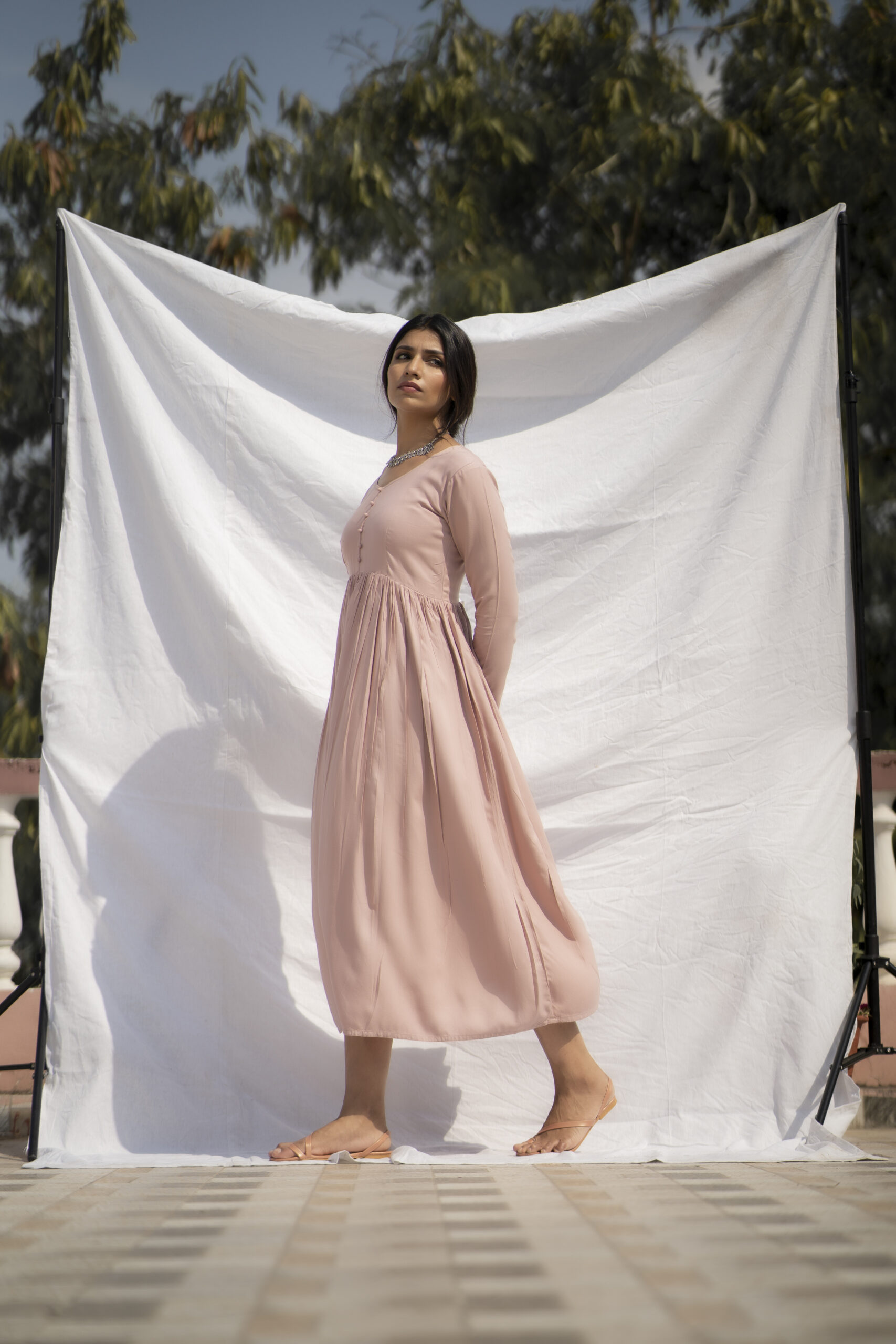 Angela flowy midi dress - Image 4